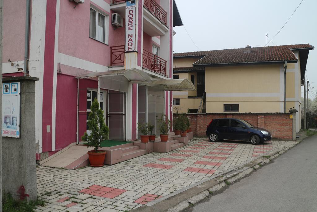 Kuca Veljovica Motel Belgrado Exterior foto